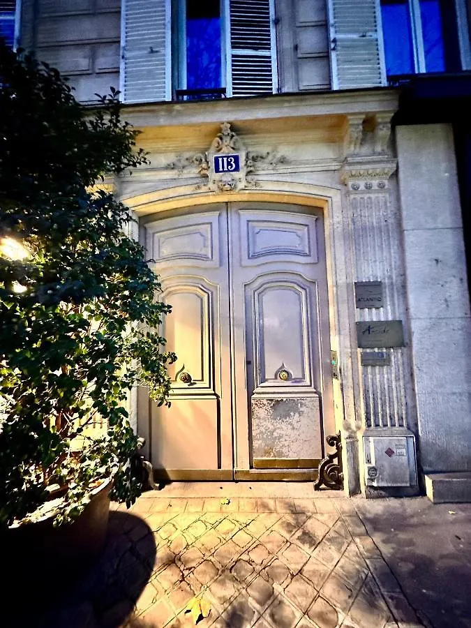 Moderne - Champs Elysees Haussmann * פריז