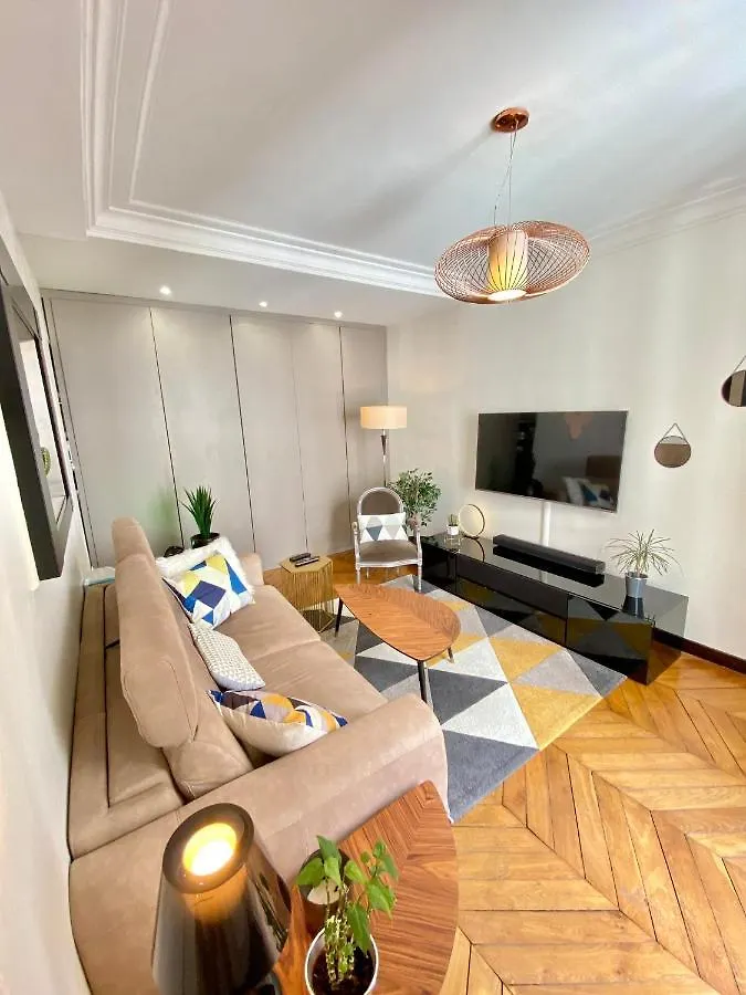 Moderne - Champs Elysees Haussmann דירה *